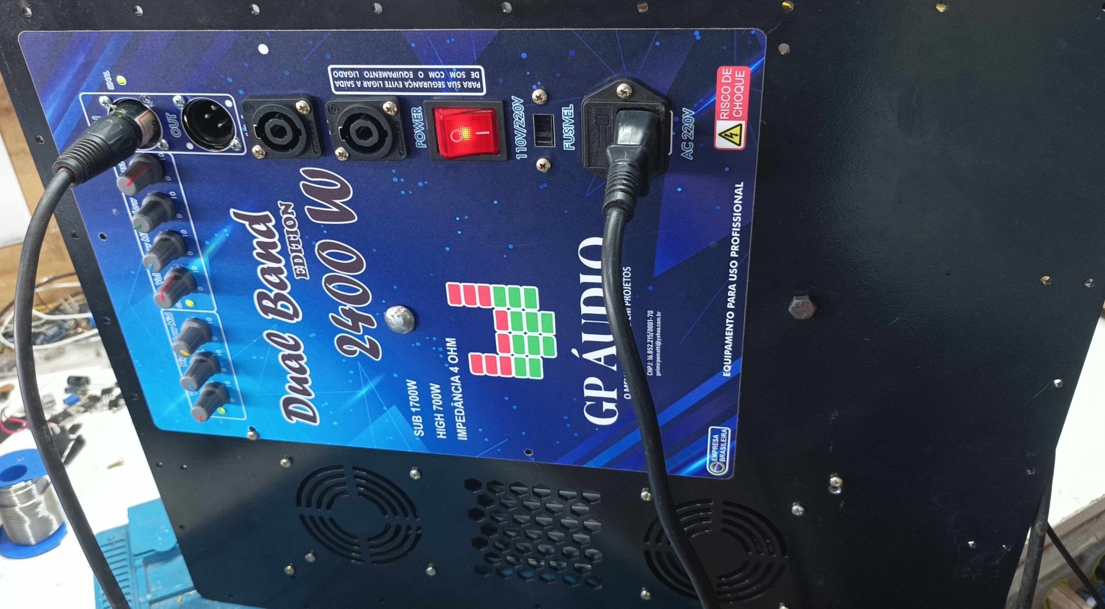 PAINEL BI AMPLIFICADO DE 2400W RMS