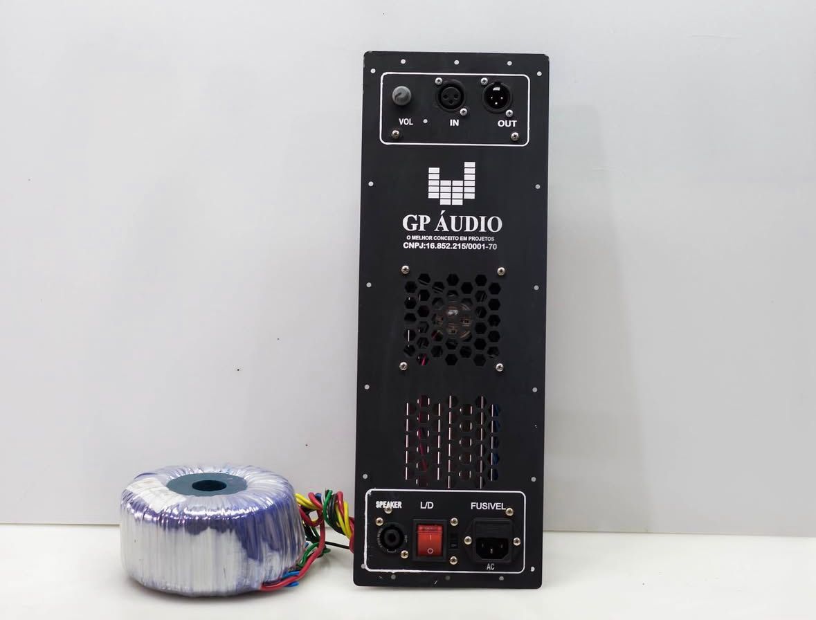 AMPLIFICADOR DE ÁUDIO CLASSE AB DE 1000W RMS